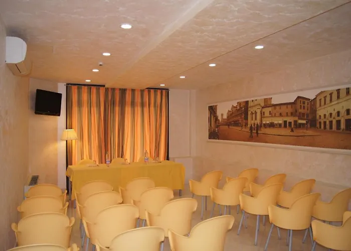 Hotell Santo Stefano Ferrara